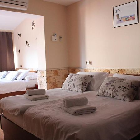 Dalmacija Bed & Breakfast Omis Exterior photo