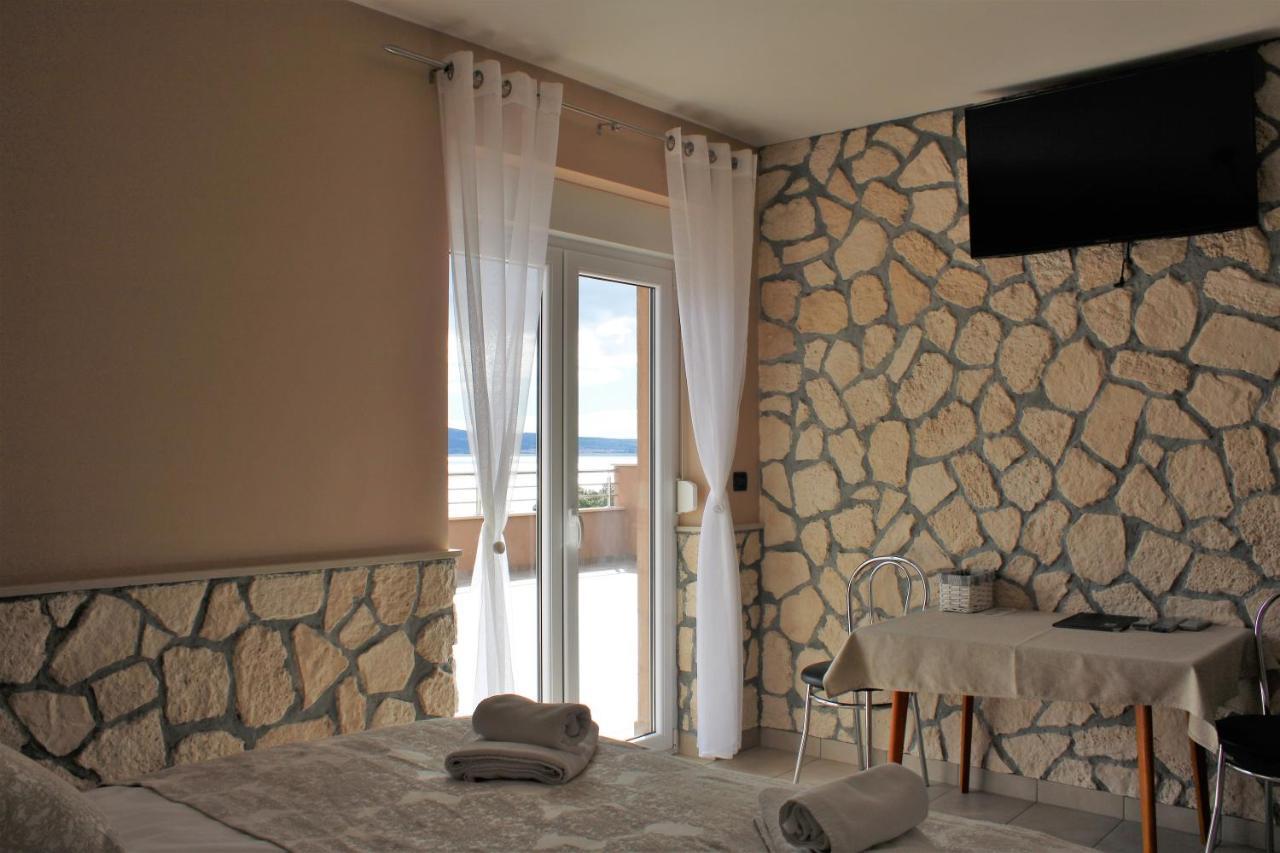 Dalmacija Bed & Breakfast Omis Exterior photo
