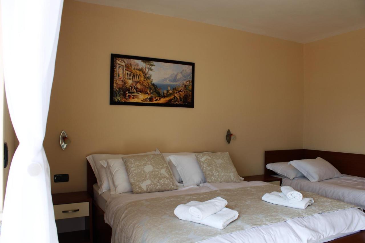 Dalmacija Bed & Breakfast Omis Exterior photo