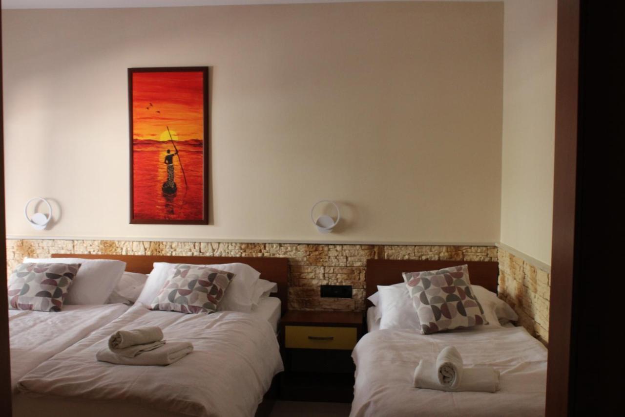 Dalmacija Bed & Breakfast Omis Exterior photo