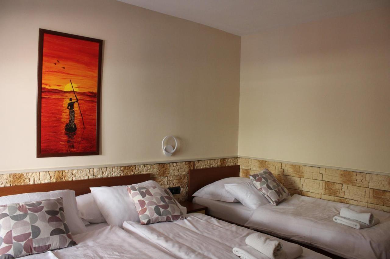 Dalmacija Bed & Breakfast Omis Exterior photo