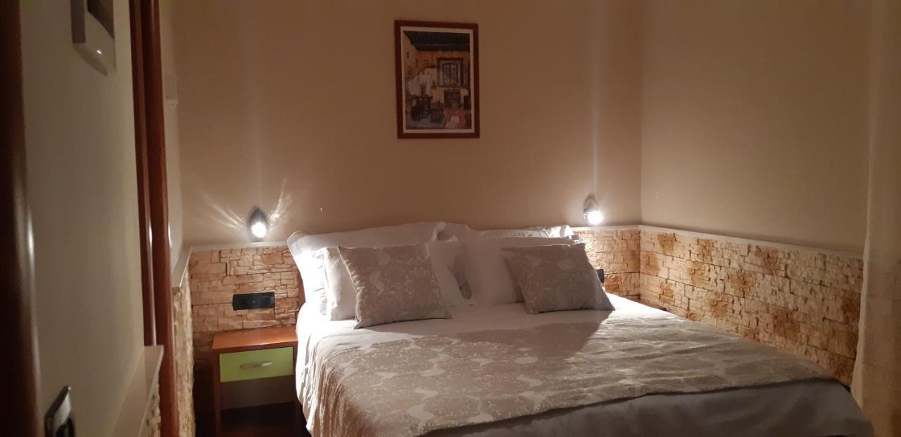 Dalmacija Bed & Breakfast Omis Exterior photo