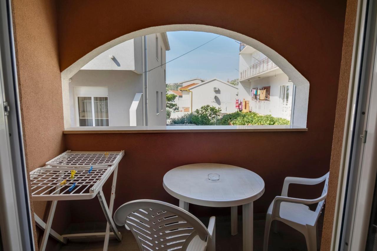 Dalmacija Bed & Breakfast Omis Exterior photo