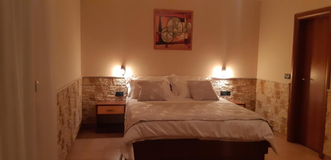 Dalmacija Bed & Breakfast Omis Exterior photo